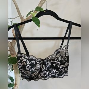 NWOT Victoria's Secret Unlined Push-up Plunge Bra